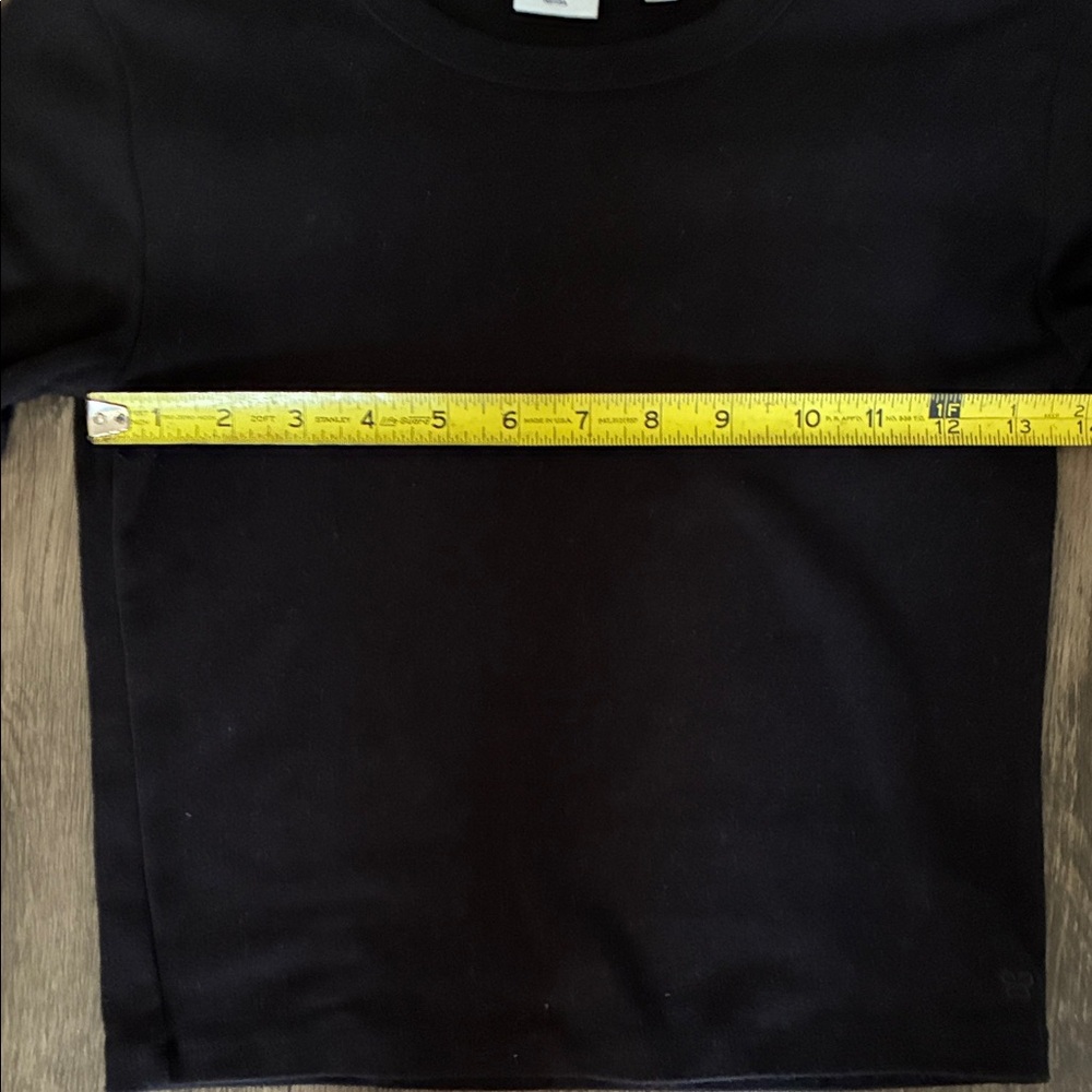 Aritzia Black Long Sleeve Tee - Picture 8 of 9